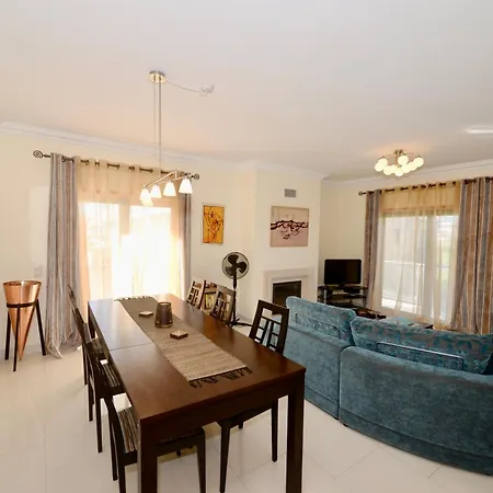 Vela - In Complex Near The * 圣马蒂纽·杜·波特