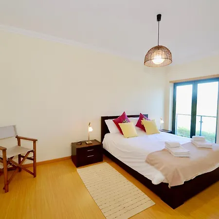 Vela - In Complex Near The * 圣马蒂纽·杜·波特